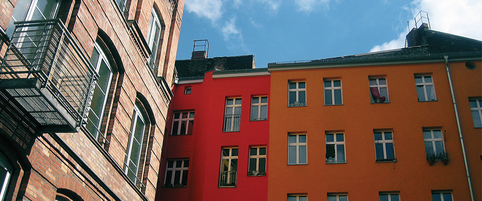 Bunte Häuser der Birgit von Neindorff Immobilien Hausverwaltung